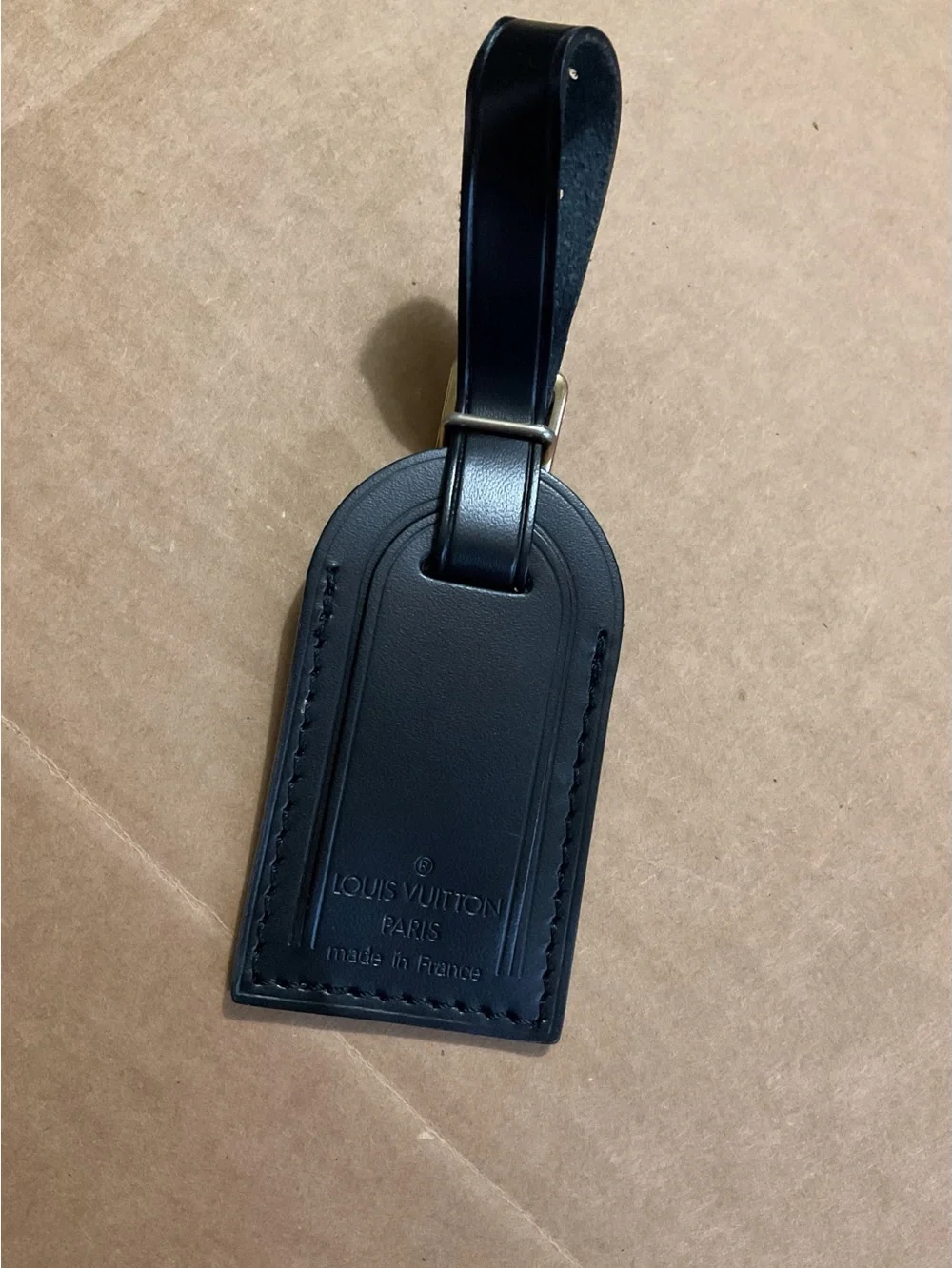 ✅LV PICK 1 AUTHENTIC LV LEATHER TAG +free fashion keychain